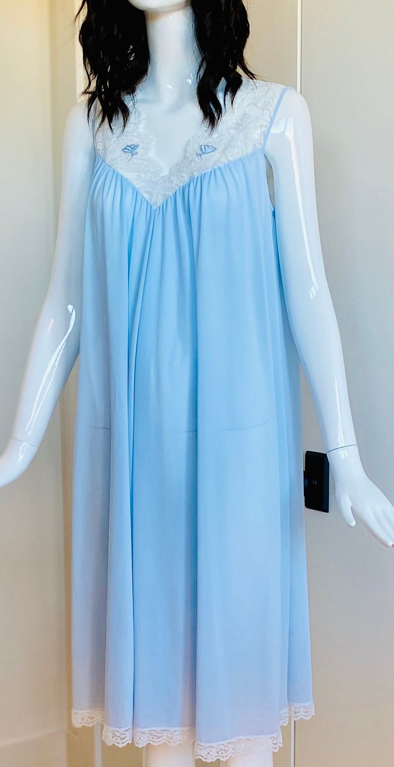 60s Lucie Ann Beverly Hills Claire Sandra Blue Nylon and Lace Sweeping Negligee image 3