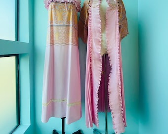 70s Zandra Rhodes For Eve Stillman Field Of Lilies Print Pleated Robe and Slip Dress Set Petite