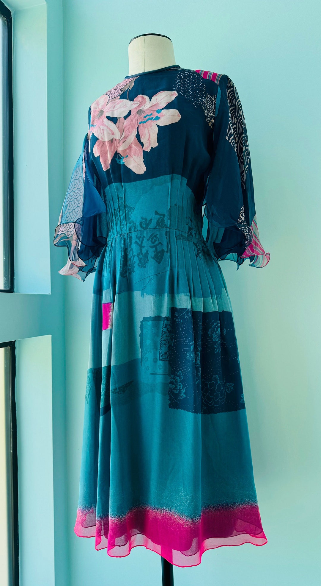 70s Hanae Mori Couture Silk Chiffon Dress: Psychedelic Floral Print - Etsy  Israel