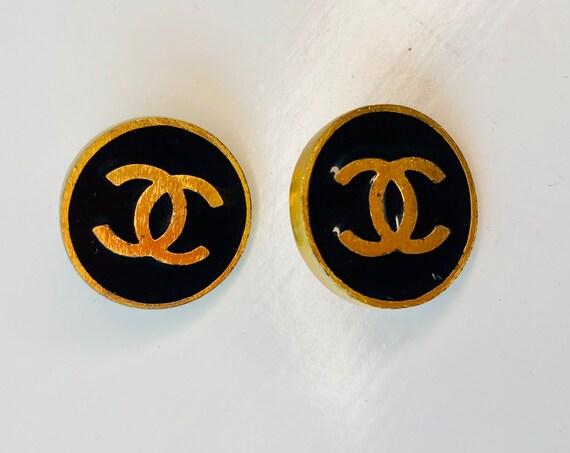 Chanel 2001 Spring Black Enameled and Gold Logo C… - image 4