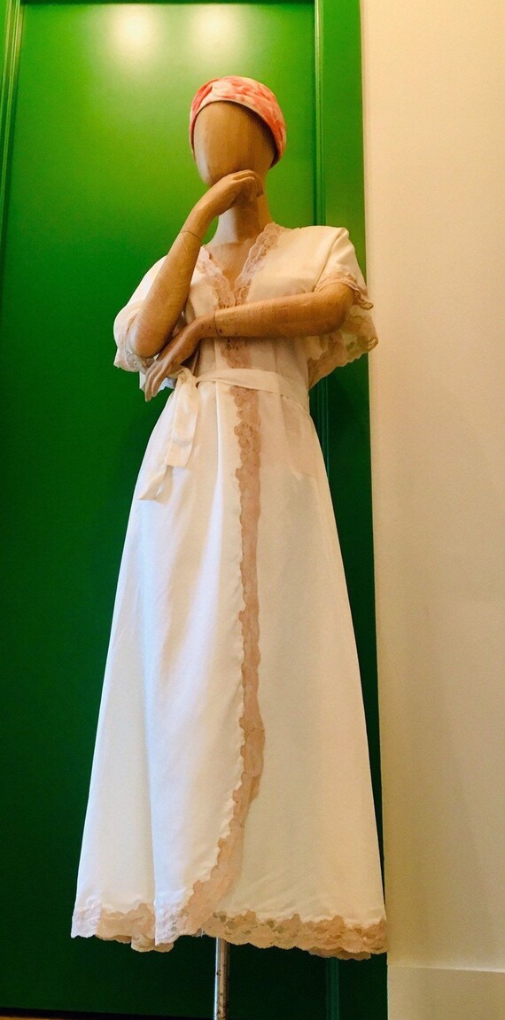 50s Hollywood Glam Nylon Robe / Rare Vintage Ling… - image 3