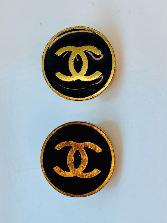 Chanel 2001 Spring Black Enameled and Gold Logo C… - image 3