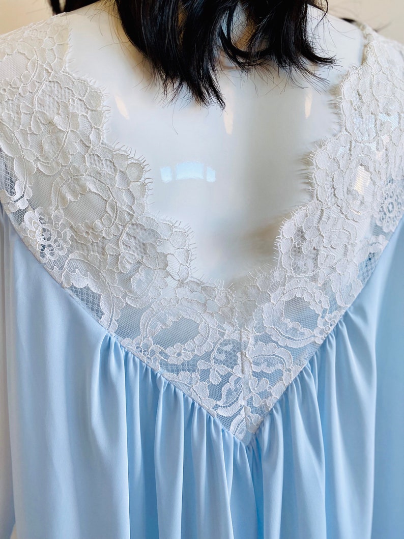 60s Lucie Ann Beverly Hills Claire Sandra Blue Nylon and Lace Sweeping Negligee image 6