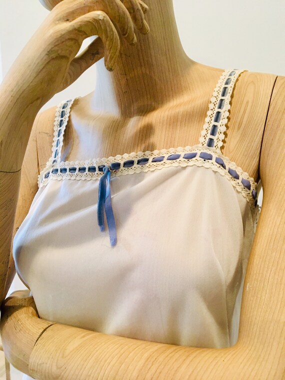 40s lingerie / Formfit Rogers slip / Ribon Lingeri