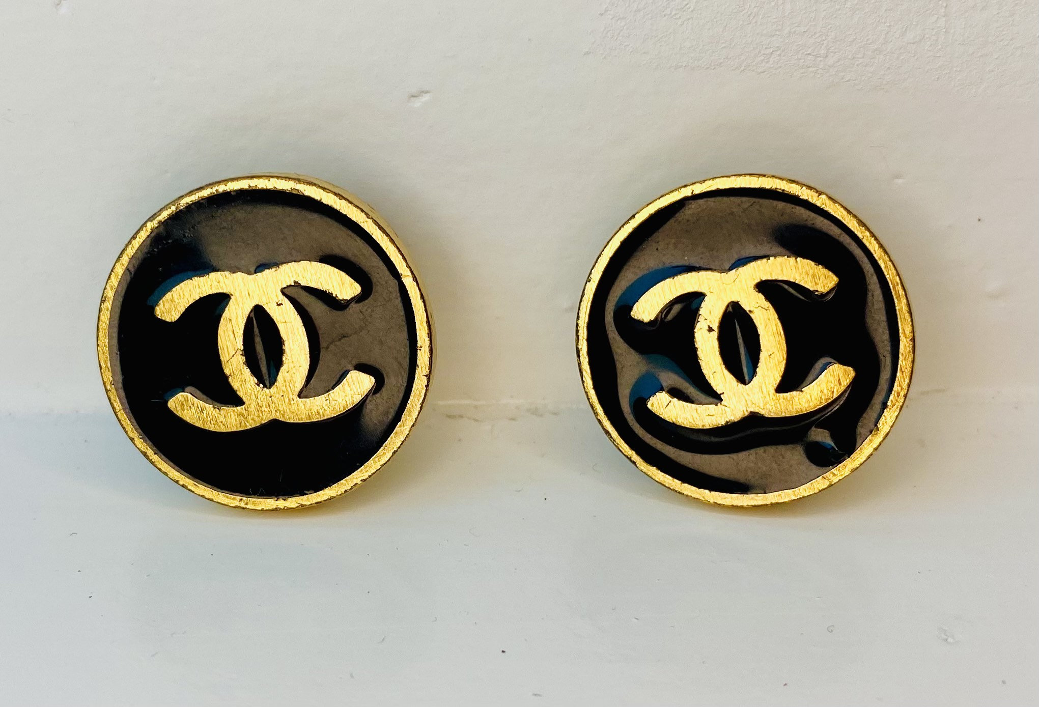 Chanel 2001 Spring Black Enameled and Gold Logo Clip Ons 