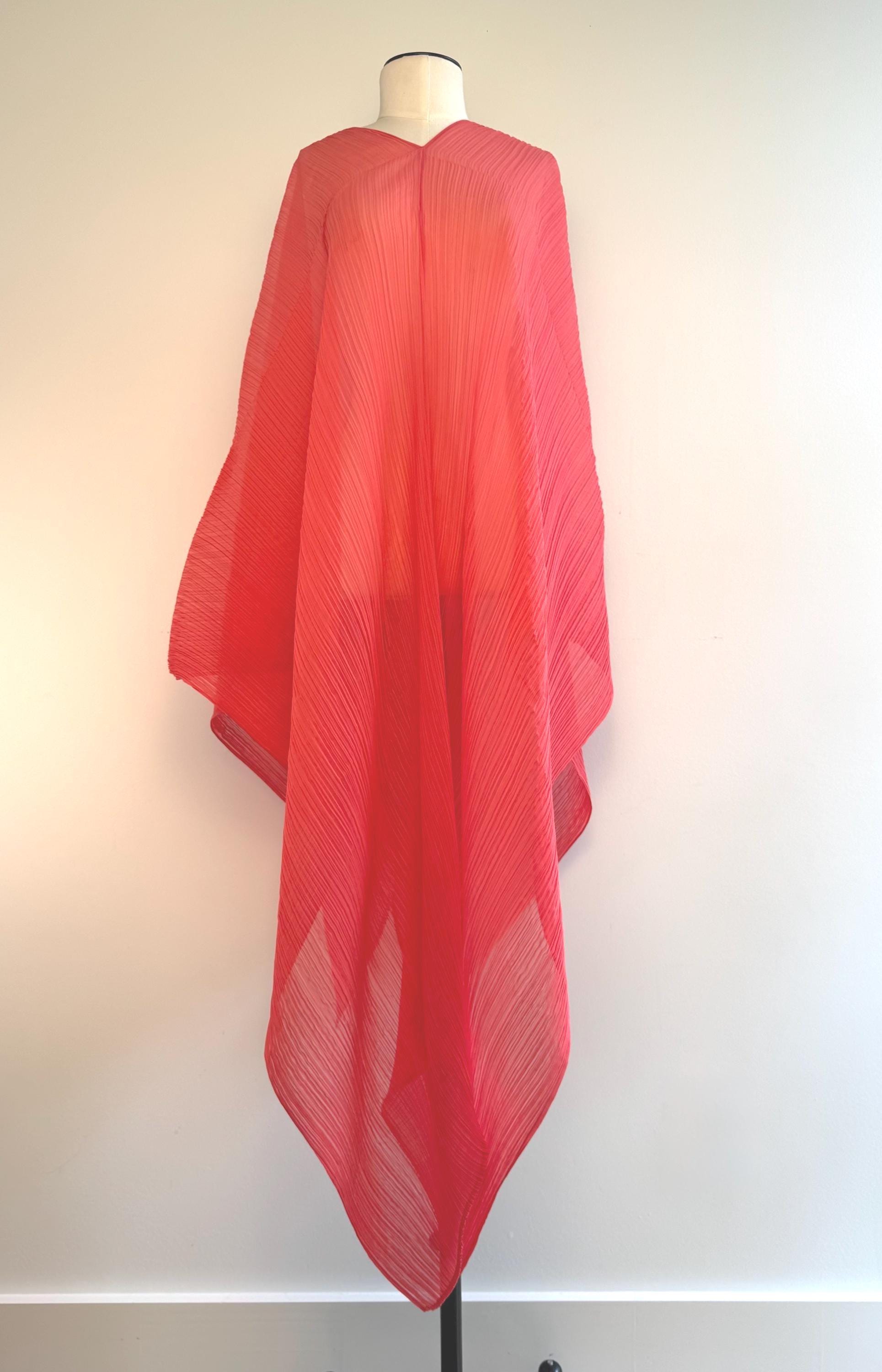90s Issey MIYAKE Pleats Please Madam T With Book Coral Poncho - Etsy