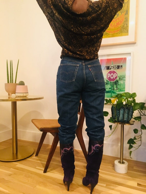 70s Levis 501s / Vintage Mom Jeans / High Waisted
