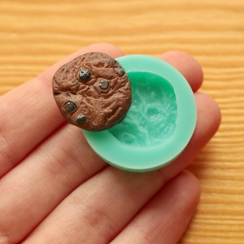 22mm Chocolate Cookie Silicone Mold (Green)