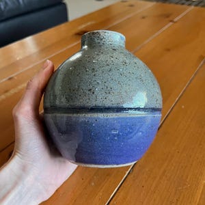Handmade Studio Pottery Blue Vase/Pot (Artist Signed)