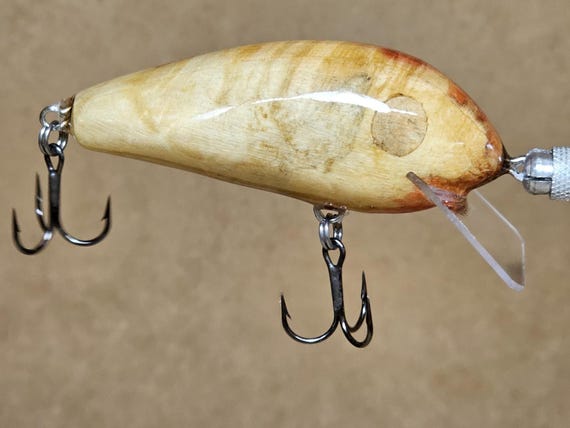Handmade Fishing Lure. Flame Boxelder Wood. Medium Diving. Signed