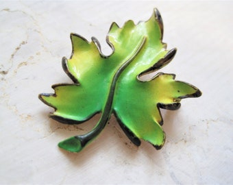 VivianJoel.com Vintage Green Enamel Maple Leaf Pin Brooch Canada Jewelry Mid Century