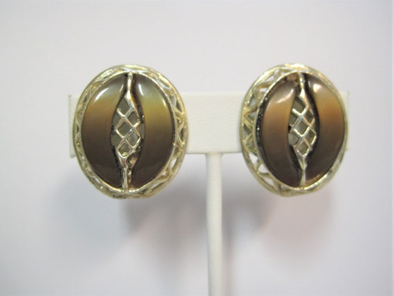 Vintage Brown & Gold Thermoset Earrings / Mid Cen… - image 5