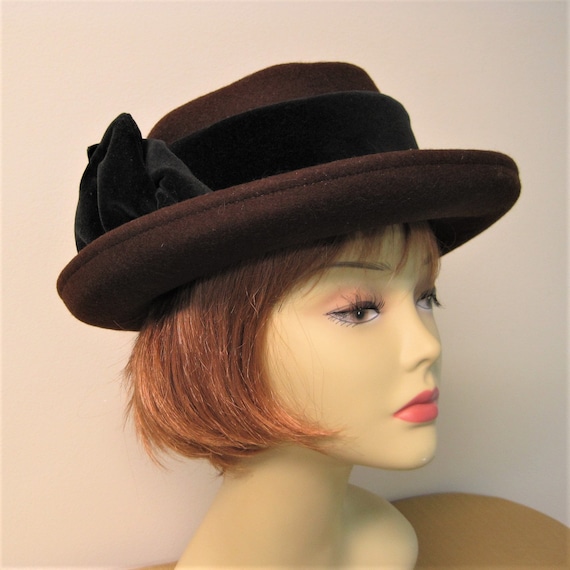 Vintage Ladies Soft Brown Wool Hat / VTG Burberry Hat With 