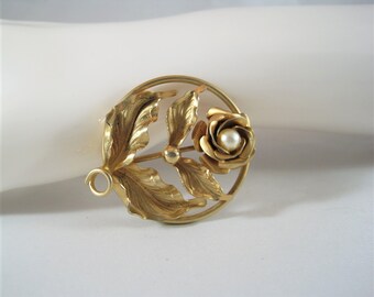 Vintage Rose Circle Brooch / VTG Rose & Faux Pearl Pin / Gold Tone Flower Leaf Brooch