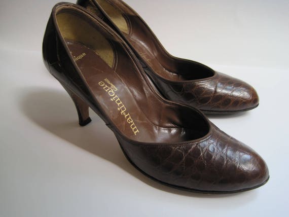 Vintage Brown Faux Crocodile Pumps / Embossed Lea… - image 5