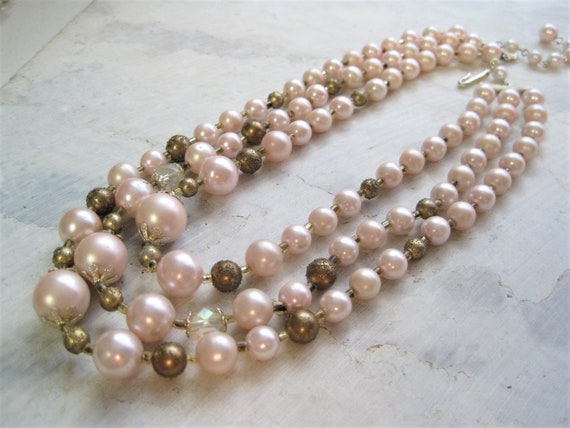 Vintage Pale Pink & Gold Dust Bead Necklace / VTG… - image 3