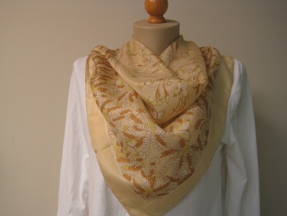 Vintage Silk Scarf Daisies & Butterflies / VTG Mu… - image 5