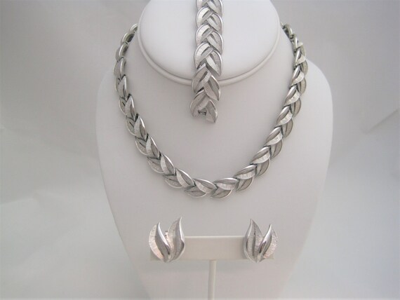 Crown Trifari Silver Leaf Jewelry Set / Choker Br… - image 3