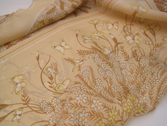 Vintage Silk Scarf Daisies & Butterflies / VTG Mu… - image 10