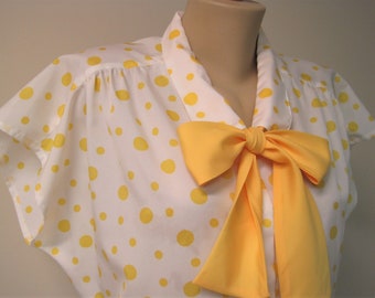 Vintage Yellow Polka Dot Bow Blouse /VTG 80s Career Blouse / Pussy Bow Silky Cap Sleeve Top