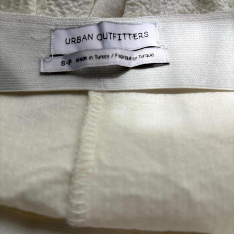 Falda color crema para mujer de Urban Outfitters imagen 2