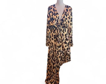 Vestido largo Pretty Little Thing con estampado de leopardo, talla 10