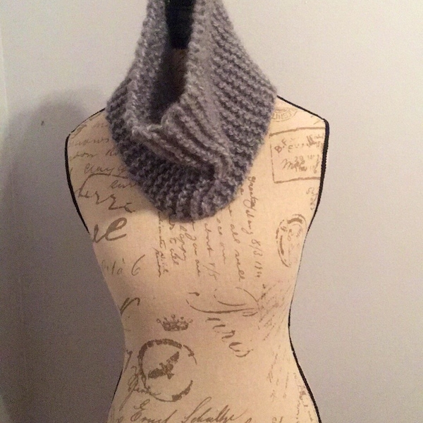 Light Gray Wool Knit Garter Ridge cowl