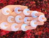 Mini Opalite Moon, crescent Moon Crystal, Glass Opal, Metaphysical, Healing Stone, baby small 20mm, Opal