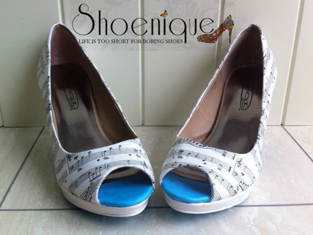 9s vintage logo hotsell high heel sandals