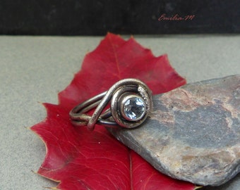 Organique rustique Bague en argent massif et topaze by Emilia-M