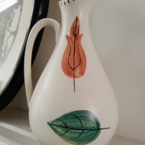 Stunning mid-century H G Woods piazza ware oil jug vase