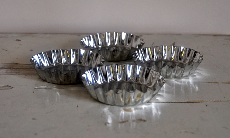 French Vintage Cake Tins Mini Baking Pans set of 4