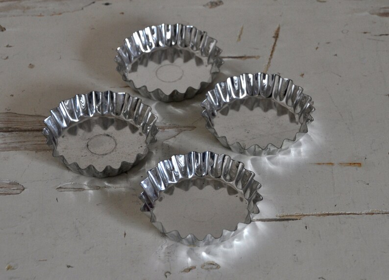 French Vintage Cake Tins Mini Baking Pans set of 4
