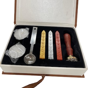 Lakzegelstempelset met 3 stuks metallic laksticks, inclusief 1 levensboom hertenstempel, kaarsen en smeltlepel