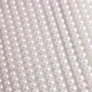 800 x selbstklebende Perlen 5mm Schöne kleine runde weiße Perle zum Aufkleben (PEM31)