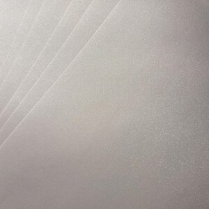 Papel brillante rosa pálido, calidad Gmund A4, 130 g/m² (20 hojas)