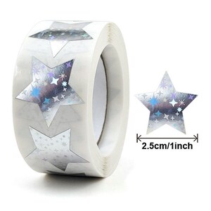 500 STÜCK Holographische Silber Sterne Selbstklebende Aufkleberrolle (2,5 cm) für Scrapbooking und Geschenke