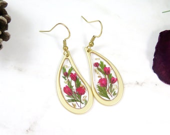 Gold flakes resin earrings - Handmade dried flower dangles - Teardrop dangle earrings