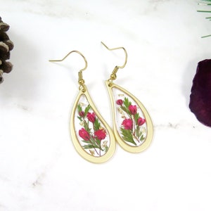 Gold flakes resin earrings - Handmade dried flower dangles - Teardrop dangle earrings