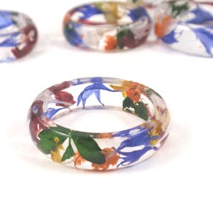 Wildflower nature ring Pressed flower jewelry stackable Resin ring with real flowers gift for her image 2