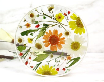Flower resin coaster decorative tile - pressed flowers home decor - drinkware