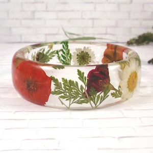 Resin bangle Birth month flower bracelet | Pressed flowers bracelet