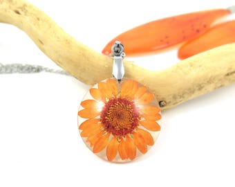 November birth month flower necklace - Pressed flower resin pendant - Chrysanthemum flower necklace