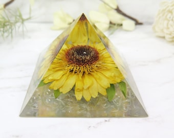 Sunflower Resin pyramid house decor - spiritual gift, Flower crystal pyramid Paperweight