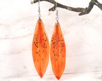 Tiger Lily resin dangle drop earrings - Real pressed flowers earrings - Gift for women