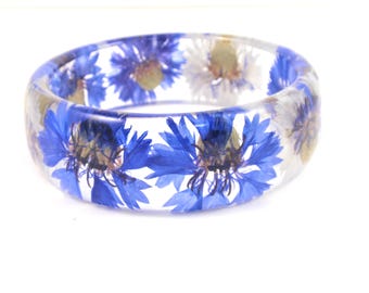Blue flower Bangle Bracelet -  Pressed Cornflowers in resin - Botanical jewelry