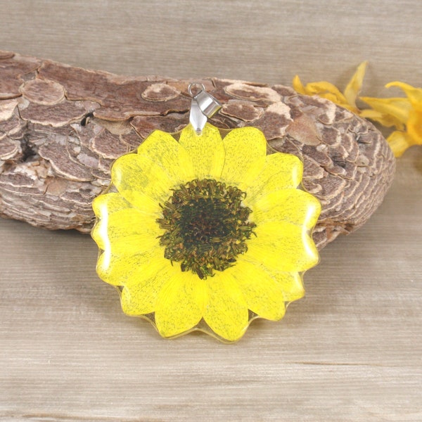 Sunflower necklace - Real flower jewelry - Floral resin necklace