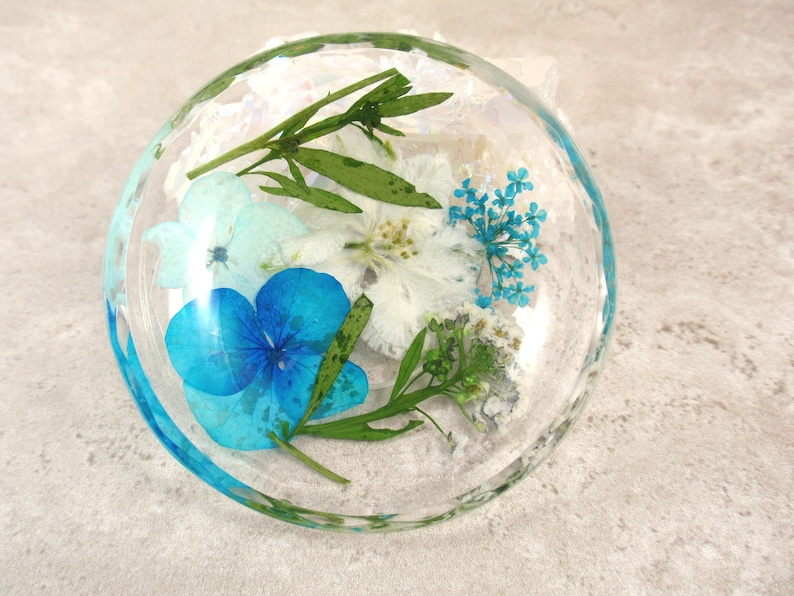 Small resin jewelry storage Real flowers decorative ring trinket Flower ring dish