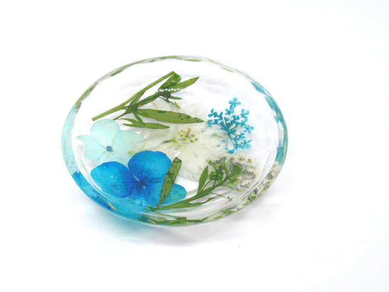 Small resin jewelry storage Real flowers decorative ring trinket Flower ring dish