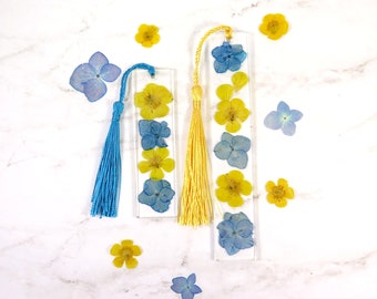 Dried flowers resin bookmark with tassel -  Pressed flowers page marker - Bookworm gift